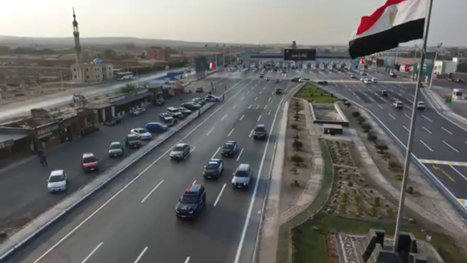 انتشار شرطي مكثف لتأمين ضيوف مصر قبل افتتاح المتحف المصري (8) انتشار شرطي مكثف لتأمين ضيوف مصر قبل افتتاح المتحف المصري (8)