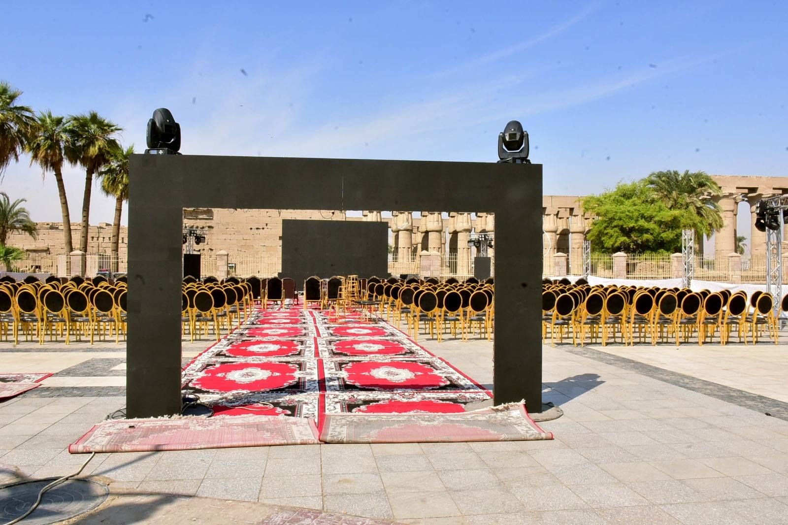 إنتهاء تجهيز ساحة أبو الحجاج وميدان صلاح الدين بالأقصر إنتهاء تجهيز ساحة أبو الحجاج وميدان صلاح الدين بالأقصر