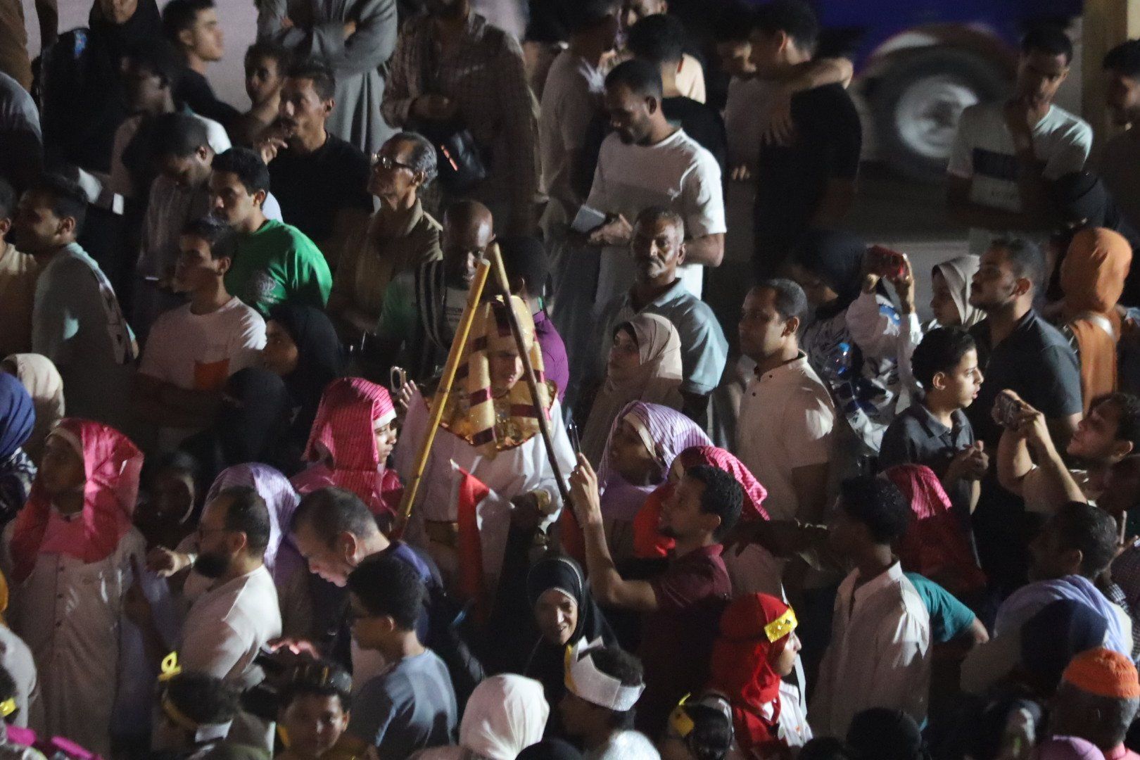 فرحة عارمة بين أهالى أسوان بحفل افتتاح المتحف المصرى الكبير (2) فرحة عارمة بين أهالى أسوان بحفل افتتاح المتحف المصرى الكبير (2)