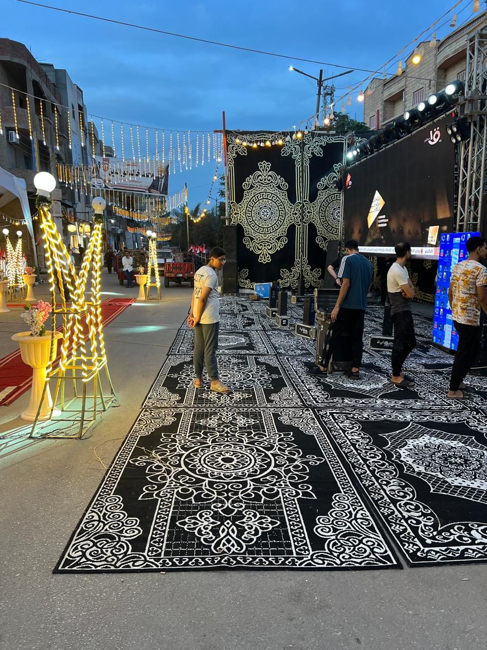 نقل افتتاح المتحف المصرى الكبير عبر شاشات بشوارع الدقهلية نقل افتتاح المتحف المصرى الكبير عبر شاشات بشوارع الدقهلية