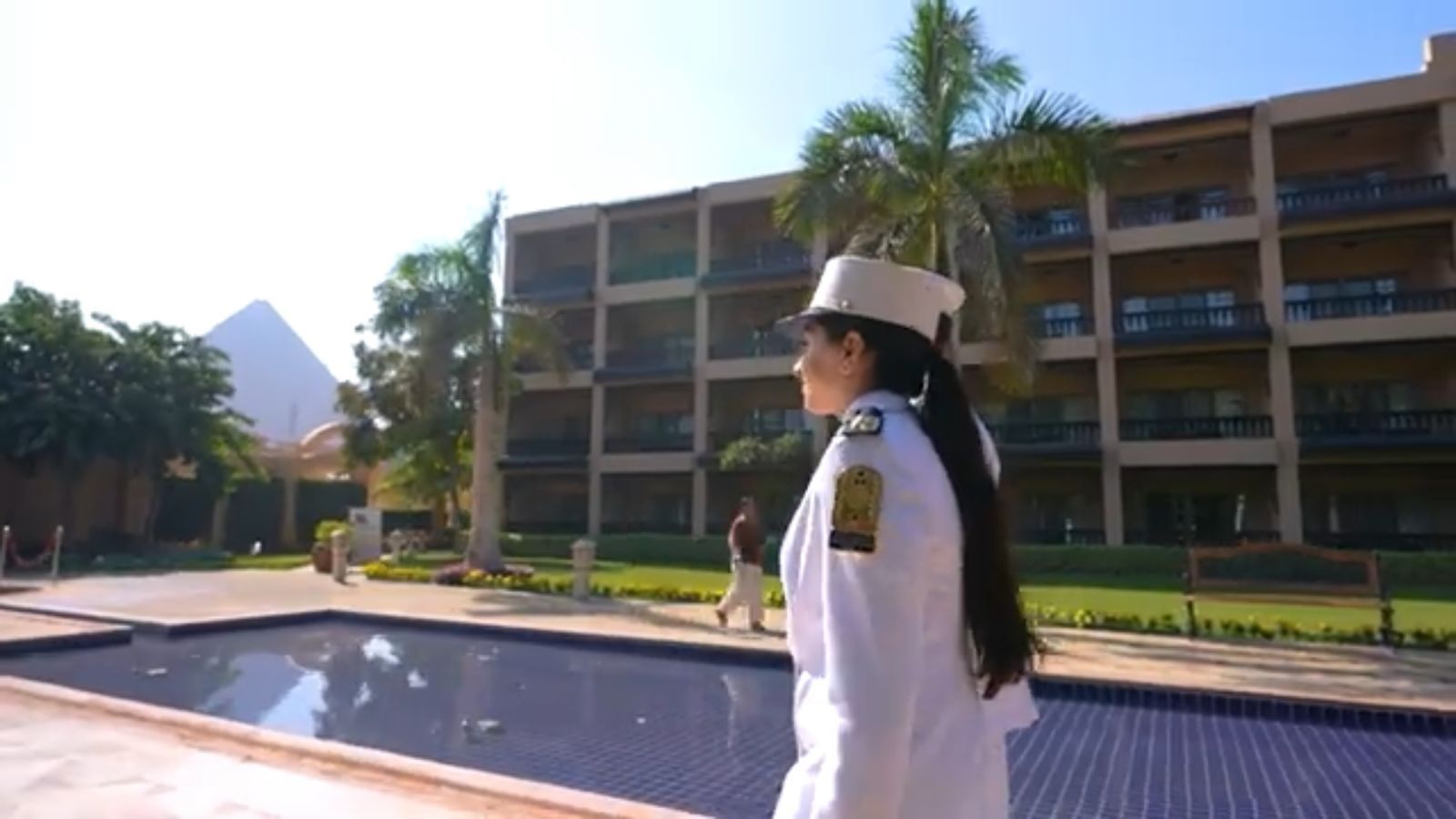 انتشار شرطي مكثف لتأمين ضيوف مصر قبل افتتاح المتحف المصري (2) انتشار شرطي مكثف لتأمين ضيوف مصر قبل افتتاح المتحف المصري (2)