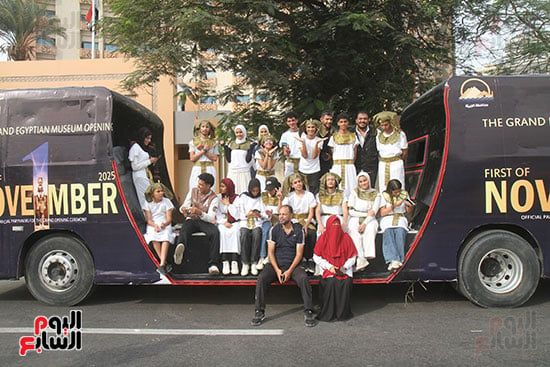 احتفالات بالشارع احتفالات بالشارع