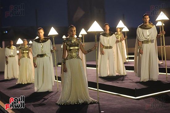 الأزياء تغازل الحضارة الفرعونية الأزياء تغازل الحضارة الفرعونية