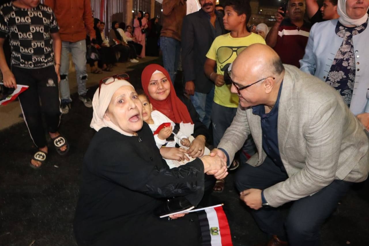 مشاركة المصريين بالاحتفالات مشاركة المصريين بالاحتفالات