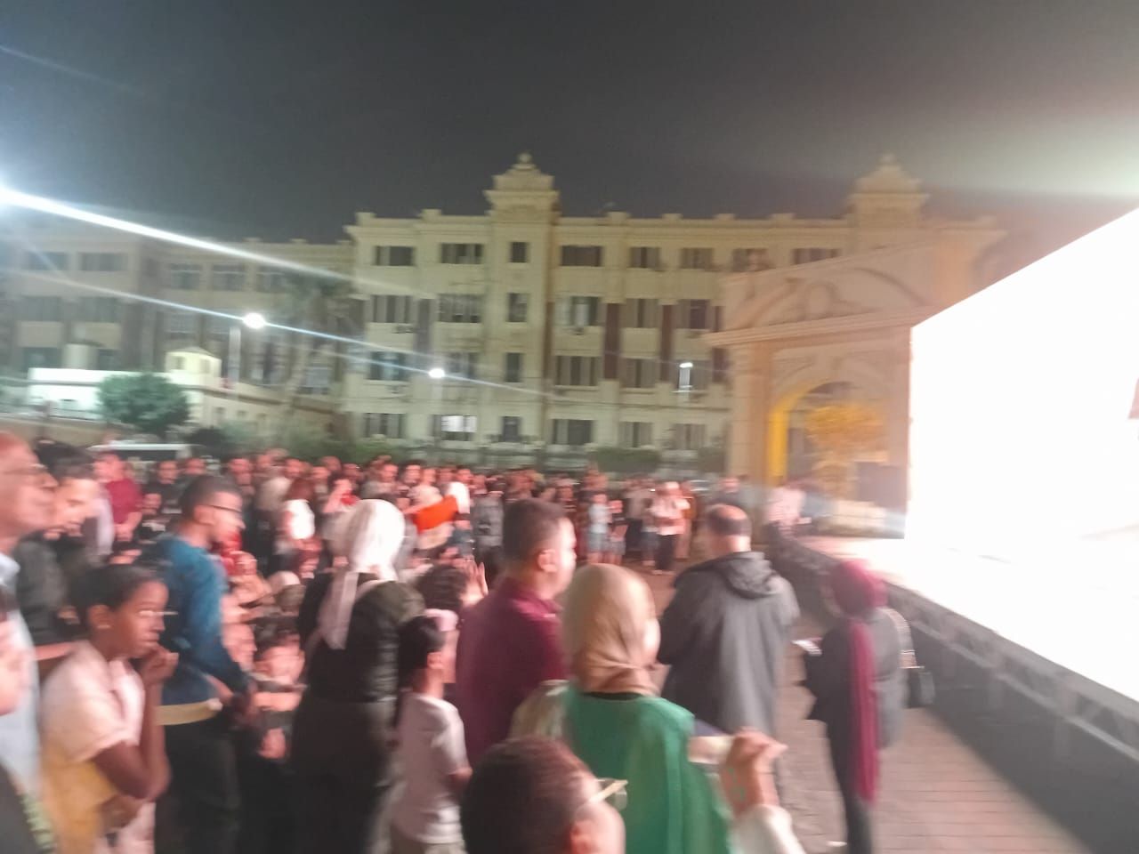 احتفالات بميدان عابدين بالقاهرة (1) احتفالات بميدان عابدين بالقاهرة (1)