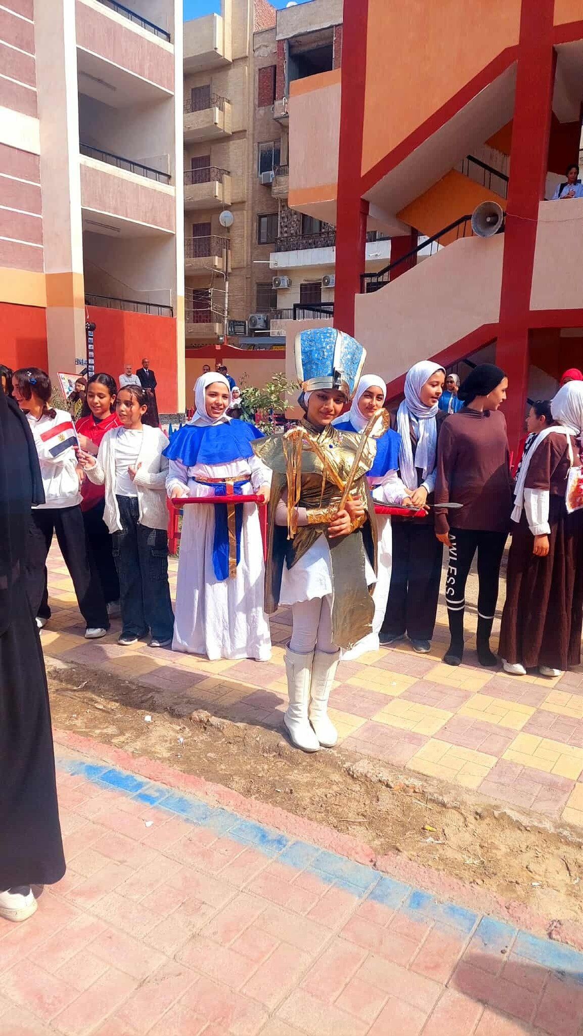 مدرسة السعدية للبنات القديمة بكفر الشيخ تحتفل بإفتتاح المتحف المصري مدرسة السعدية للبنات القديمة بكفر الشيخ تحتفل بإفتتاح المتحف المصري