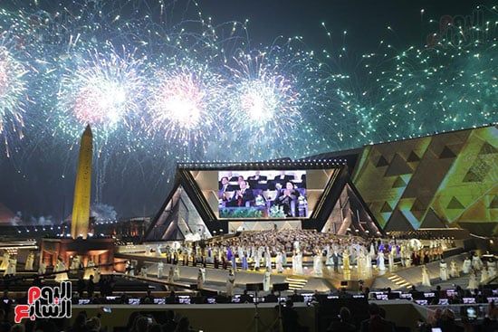 احتفالات ضخمة احتفالات ضخمة