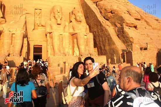 صور-العاشقين-أمام-معابد-أبوسمبل-(3) صور-العاشقين-أمام-معابد-أبوسمبل-(3)