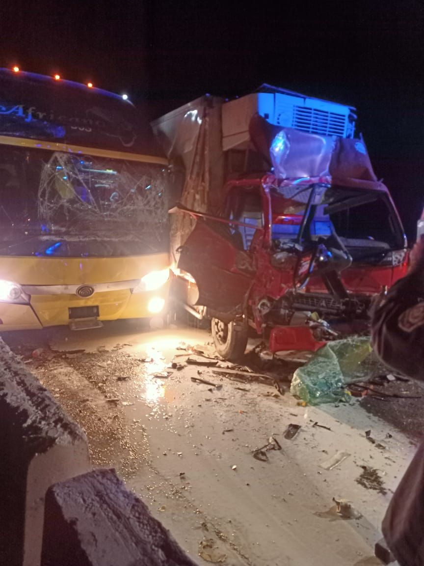 حادث تصادم 4 سيارات حادث تصادم 4 سيارات