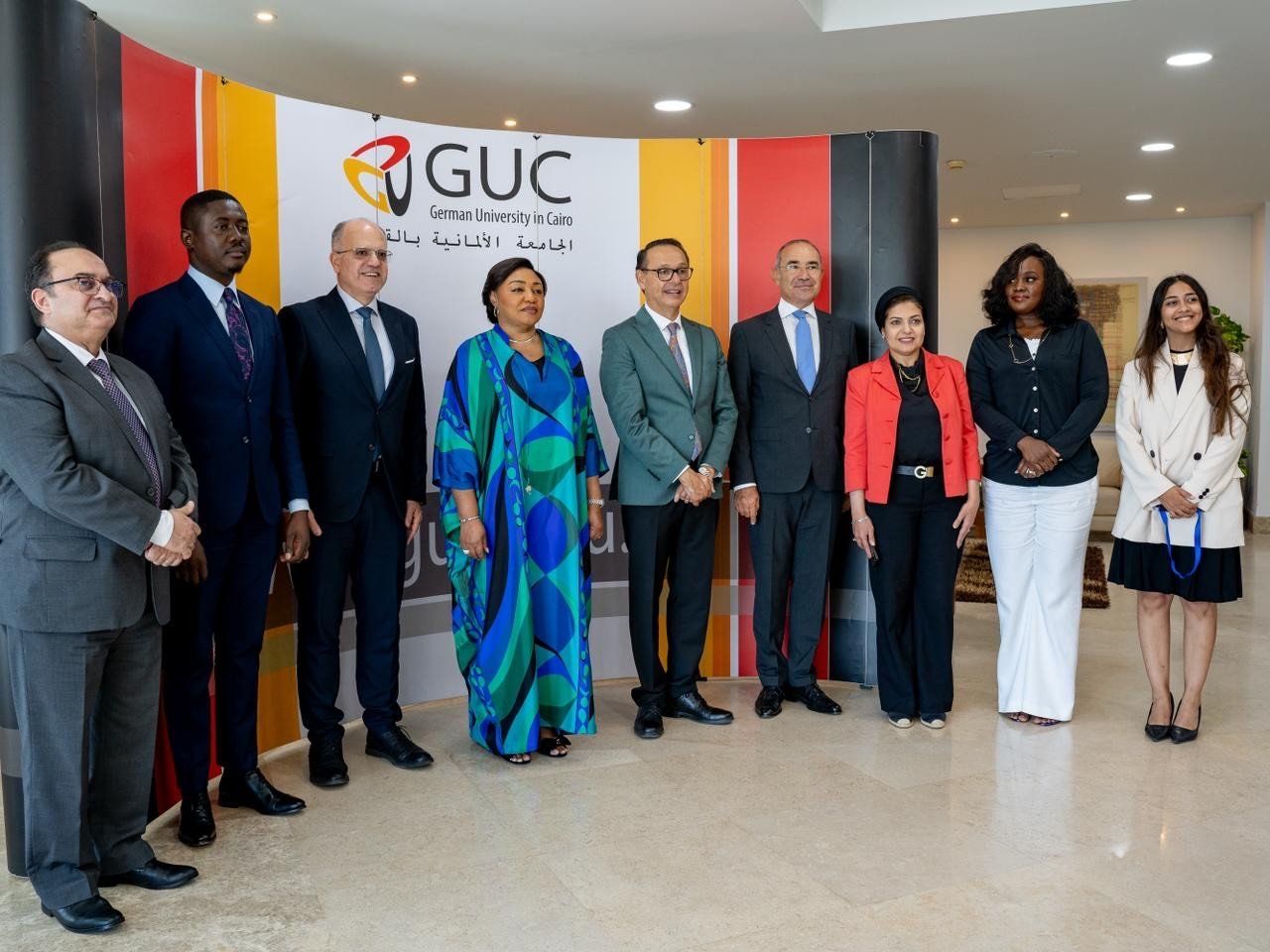 السيدة الأولى لجمهورية الكونغو الديمقراطية تزور الجامعة الألمانية بالقاهرة (2) السيدة الأولى لجمهورية الكونغو الديمقراطية تزور الجامعة الألمانية بالقاهرة (2)