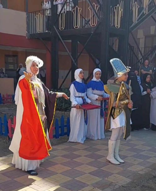 عروض متعددة للطالبات اختفالا بإفتتاح المتحف المصري الكبير عروض متعددة للطالبات اختفالا بإفتتاح المتحف المصري الكبير