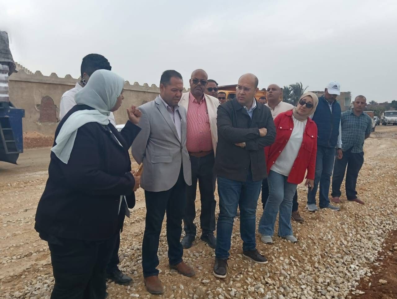نائب محافظ الجيزة يتفقد أعمال التطوير بطرق كرداسة وأوسيم (4) نائب محافظ الجيزة يتفقد أعمال التطوير بطرق كرداسة وأوسيم (4)