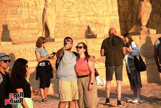 صور-العاشقين-أمام-معابد-أبوسمبل-(4) صور-العاشقين-أمام-معابد-أبوسمبل-(4)