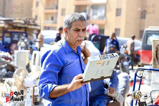 يعاين الريسيفر قبل الشراء