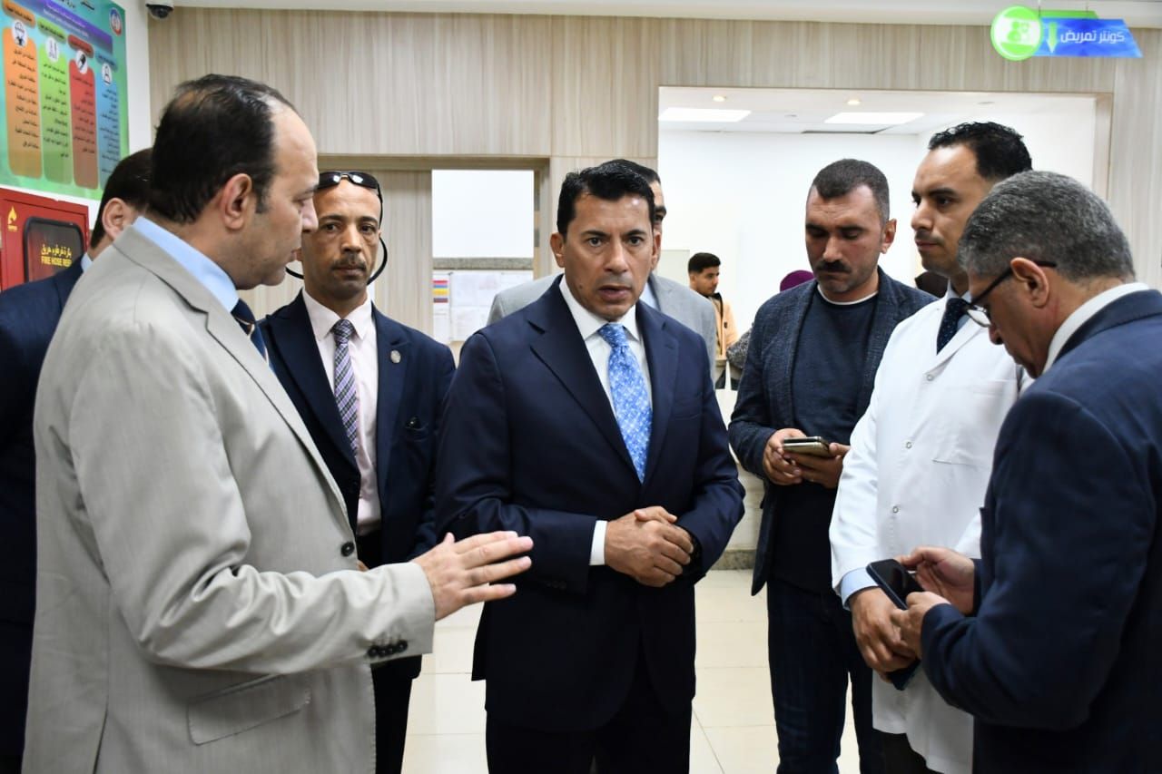 وزير الرياضة فى المستشفى وزير الرياضة فى المستشفى