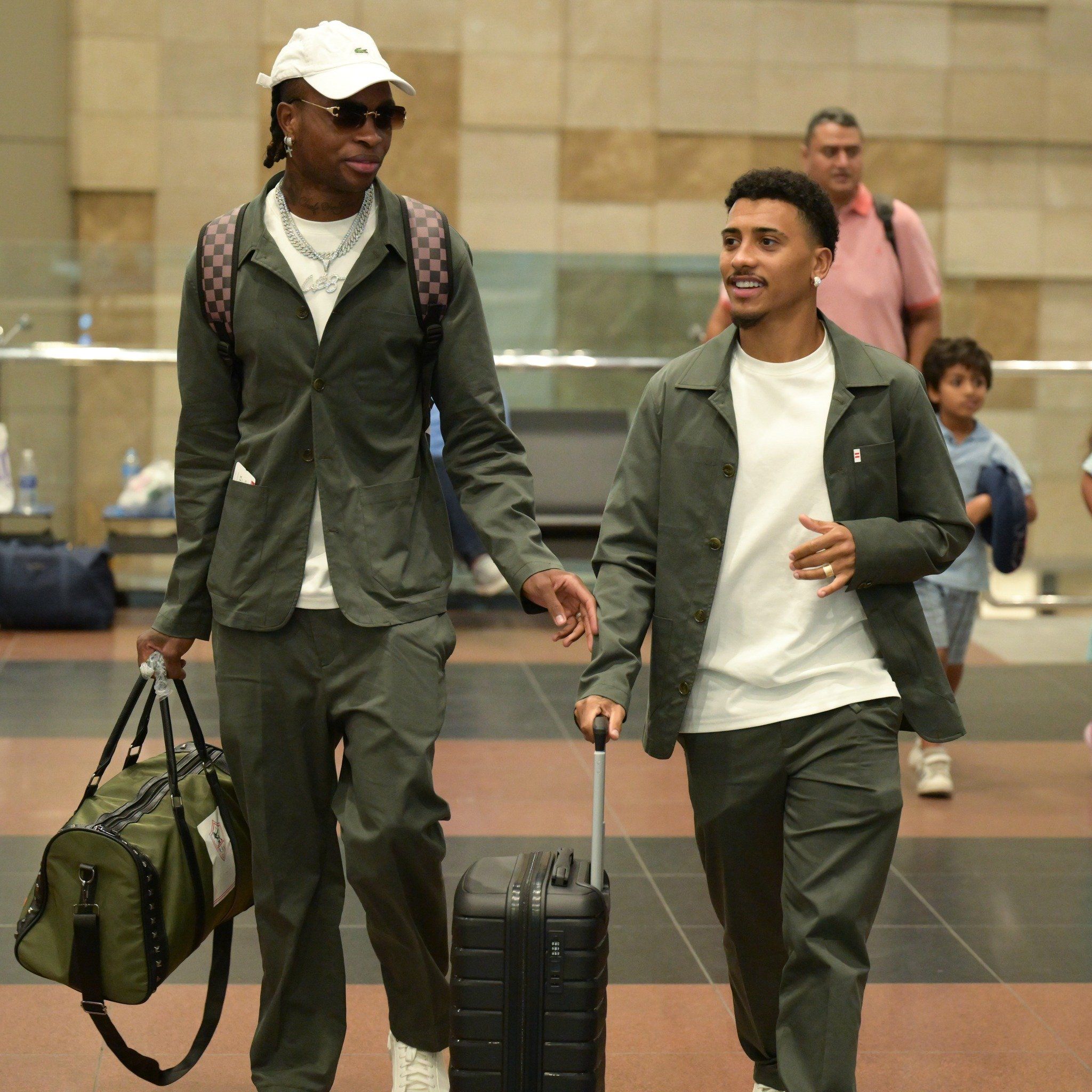 خوان بيزيرا وشيكو بانزا لاعبا الزمالك خوان بيزيرا وشيكو بانزا لاعبا الزمالك