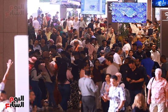 توافد الجمهور