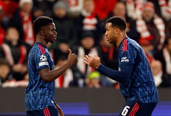 احتفال ساكا بالهدف احتفال ساكا بالهدف