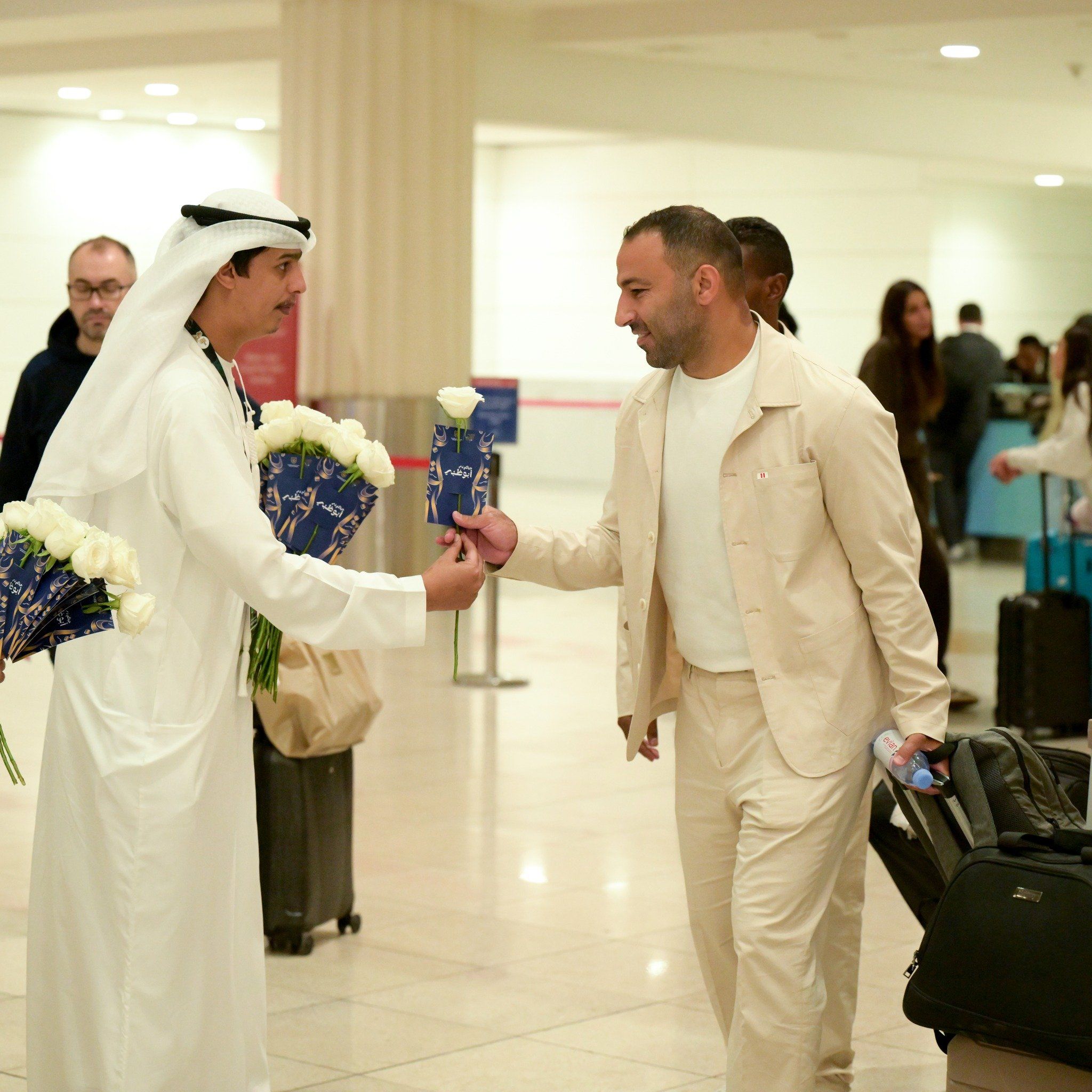 أحمد عبد الرؤوف مع الورود أحمد عبد الرؤوف مع الورود