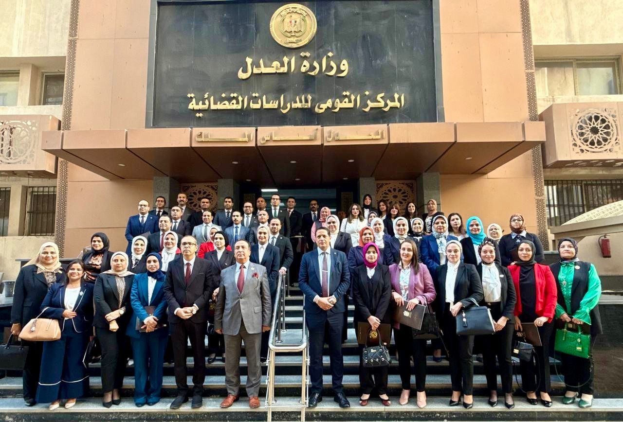 اختتام البرنامج التدريبي حول مكافحة جرائم الكسب غير المشروع وغسل الأموال (2) اختتام البرنامج التدريبي حول مكافحة جرائم الكسب غير المشروع وغسل الأموال (2)