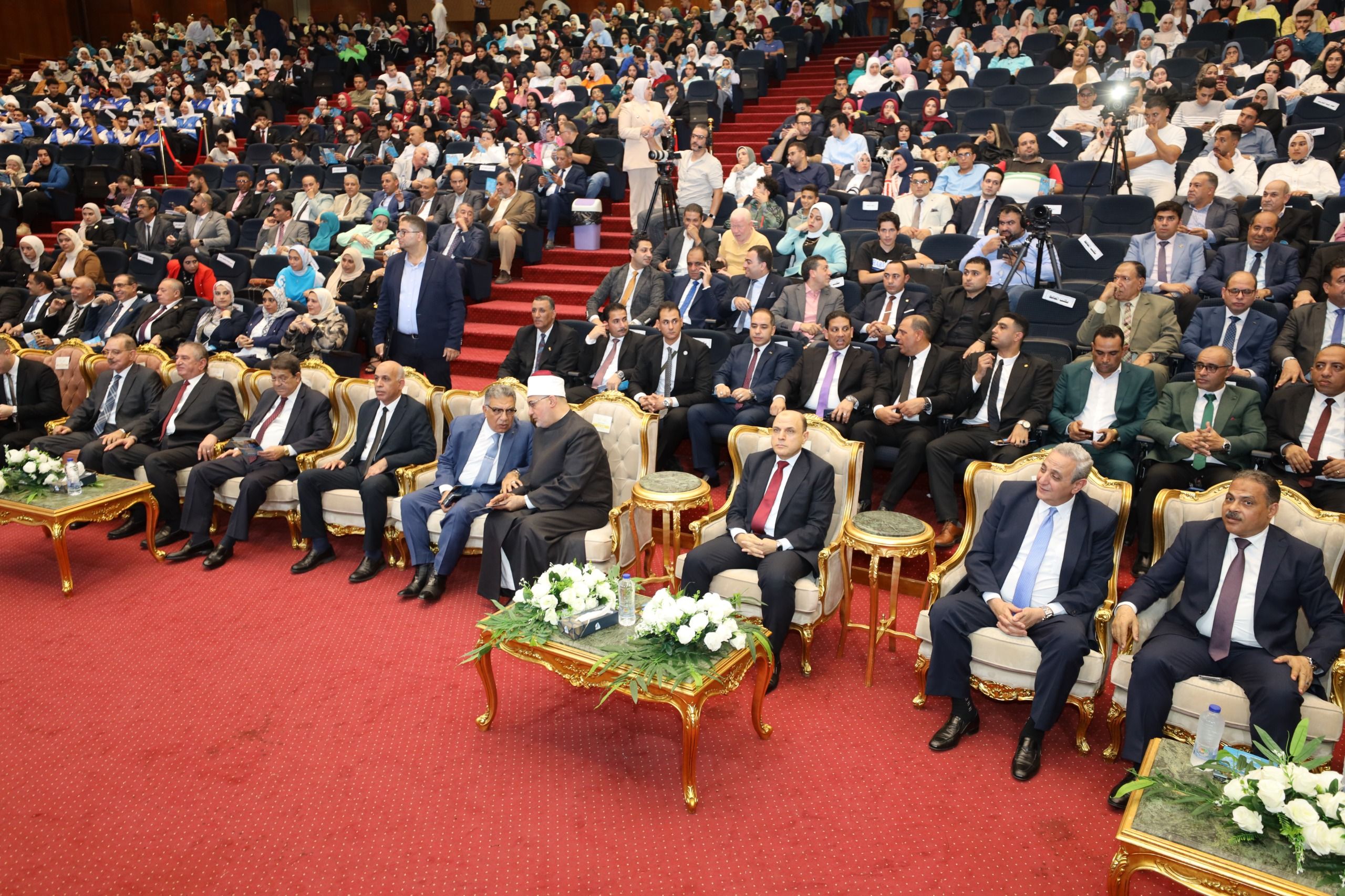 جانب من الحضور في الإحتفالية جانب من الحضور في الإحتفالية