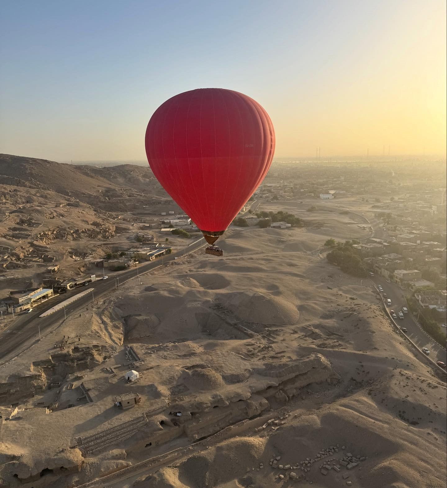 تحليق البالون بخروج 1630 سائح على متن 60 رحلة بالبر الغربى تحليق البالون بخروج 1630 سائح على متن 60 رحلة بالبر الغربى