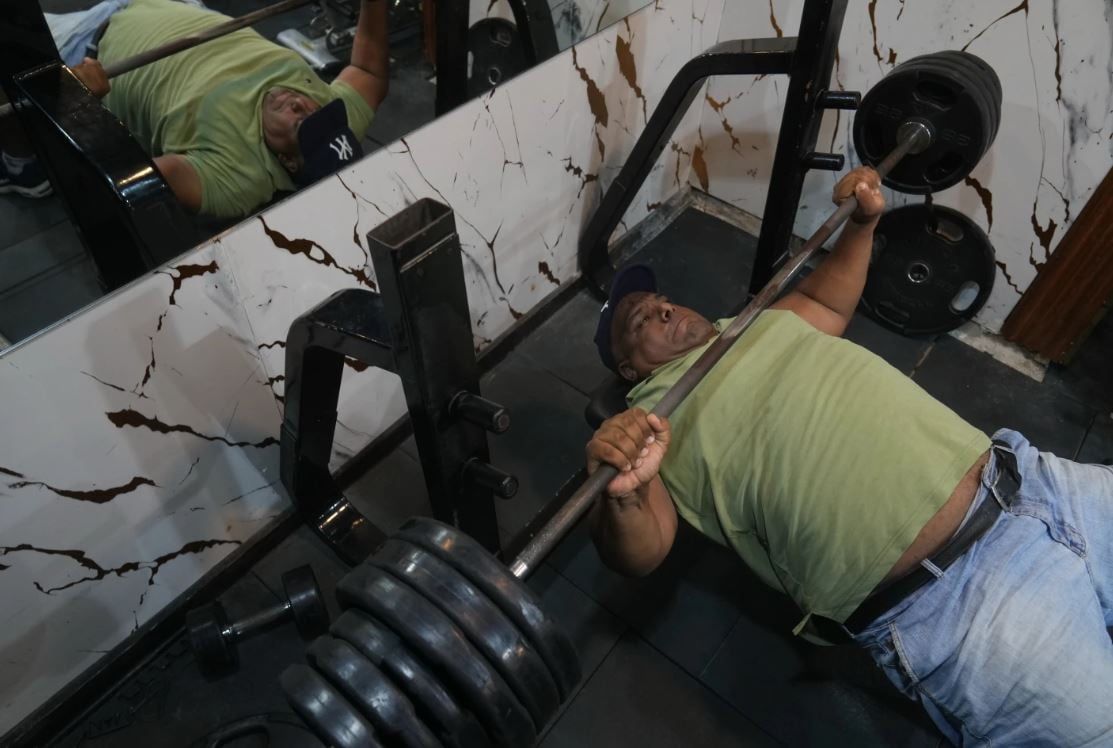 أشرف محرزس (6) أشرف محرزس (6)