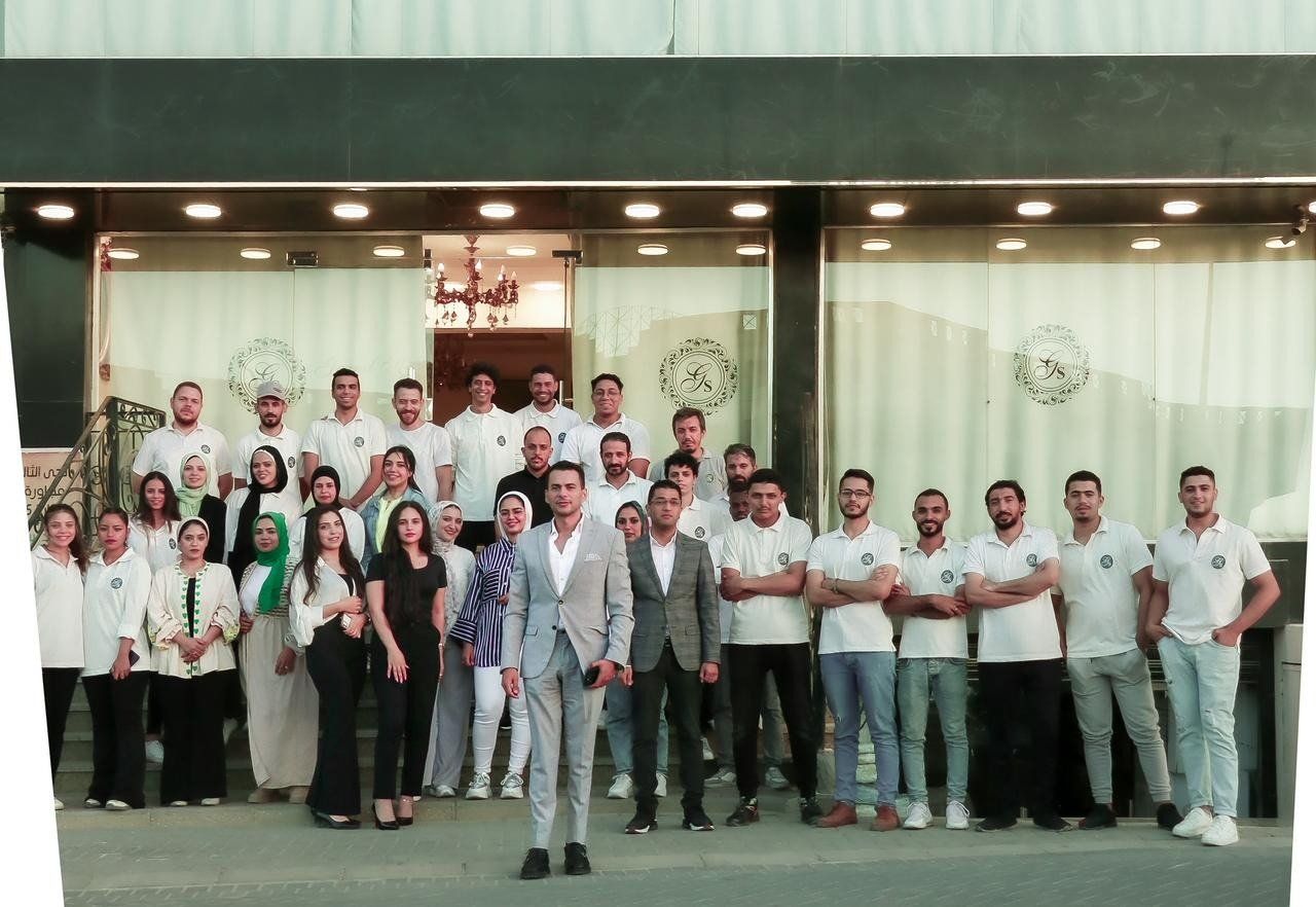 الملابس الجاهزة (2)