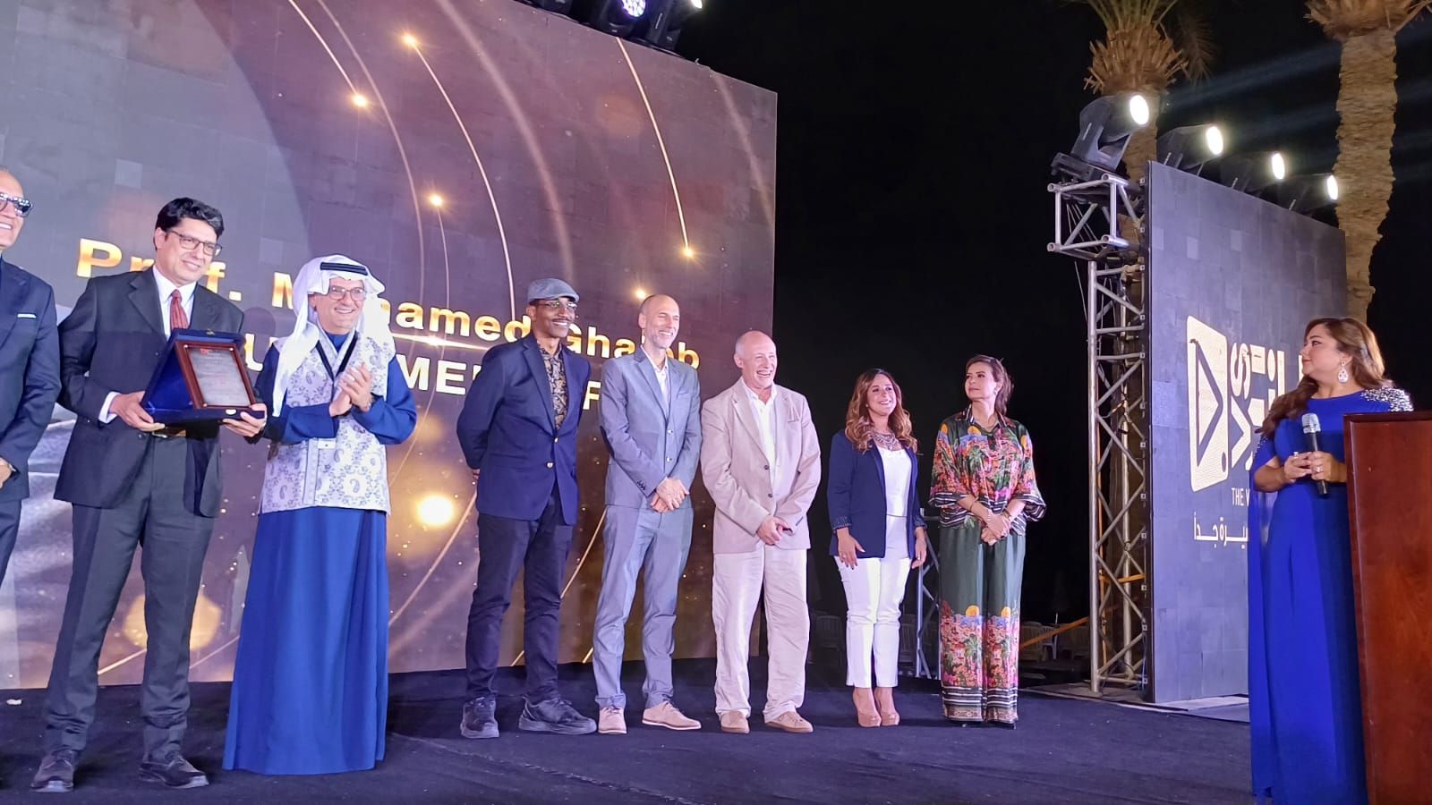 تكريم شيري عادل وعمر عبد العزيز ومنال سلامة في ختام مهرجان VS-FILM للأفلام القصيرة جدا تكريم شيري عادل وعمر عبد العزيز ومنال سلامة في ختام مهرجان VS-FILM للأفلام القصيرة جدا