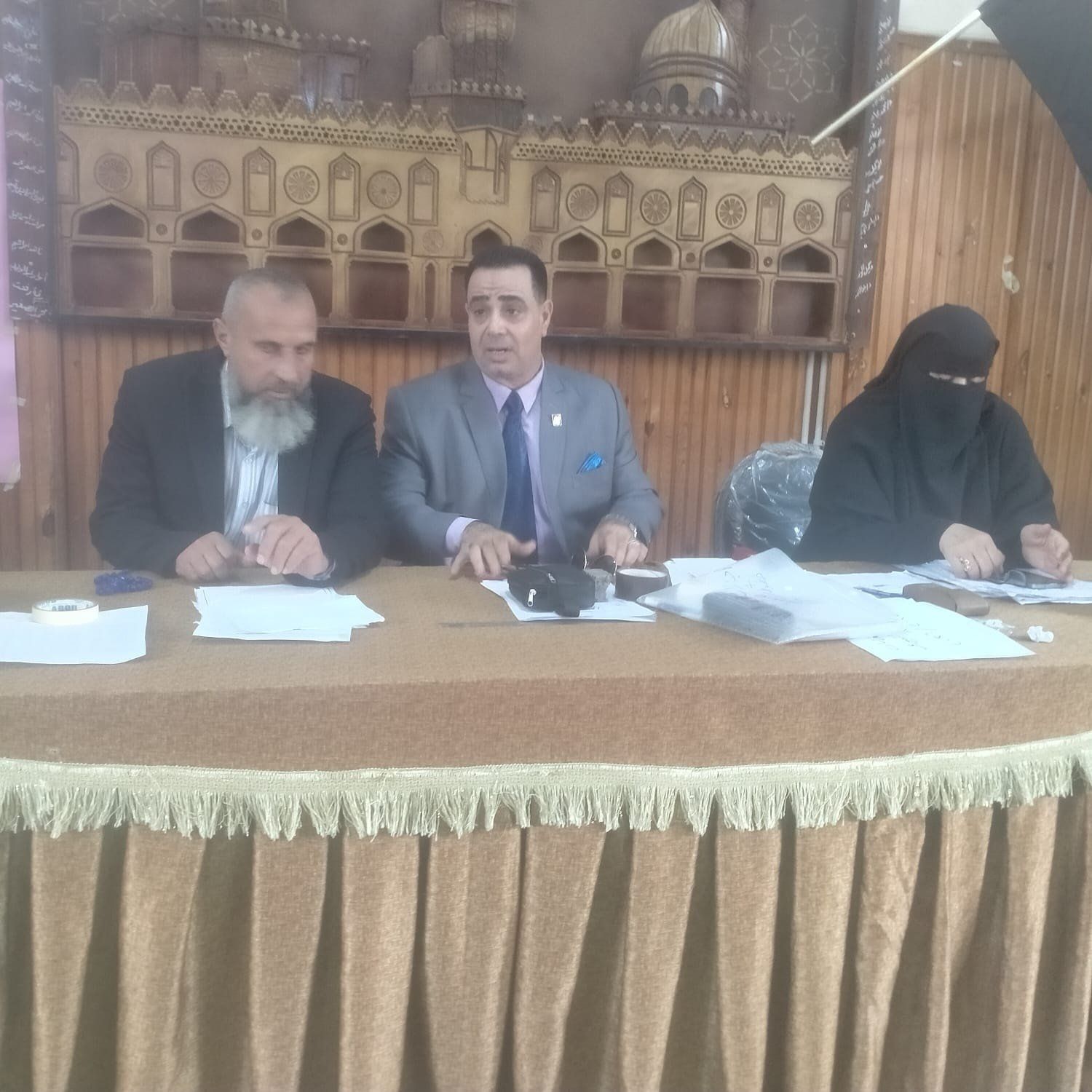 اللجنة المشرفة على الانتخابات اللجنة المشرفة على الانتخابات