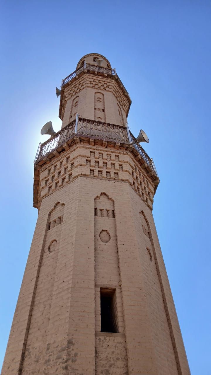 مأذنة طولها حوالي 30 متر مأذنة طولها حوالي 30 متر