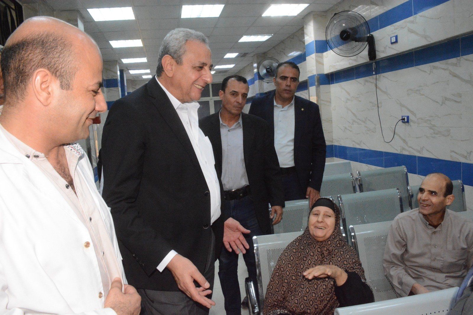 المحافظ يتفقد عيادة التأمين الصحي بكفر الزيات المحافظ يتفقد عيادة التأمين الصحي بكفر الزيات