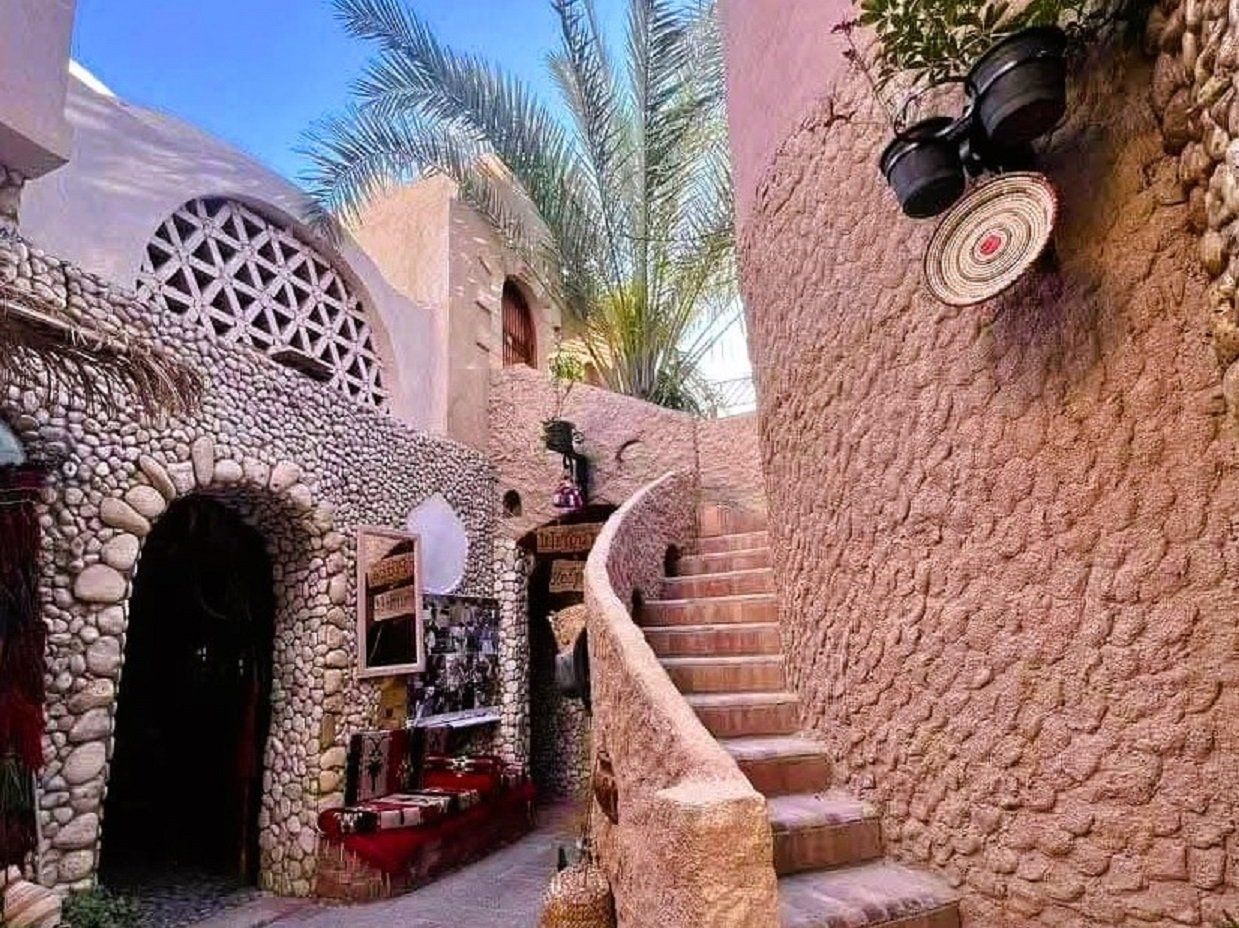 احد فنادق سيوة على الطراز البئي - سيوة احد فنادق سيوة على الطراز البئي - سيوة