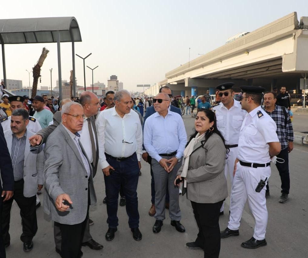 محافظ القاهرة خلال الحملة محافظ القاهرة خلال الحملة