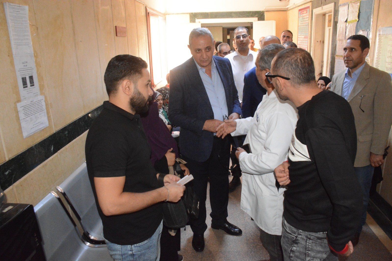 جولة المحافظ بعيادة ابو سينا جولة المحافظ بعيادة ابو سينا