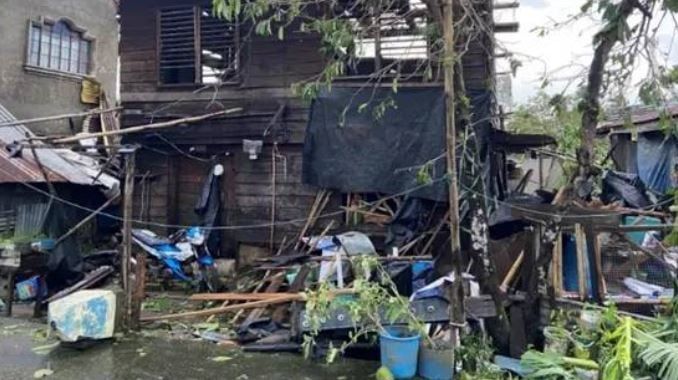 إعصار كالمايجى (4) إعصار كالمايجى (4)