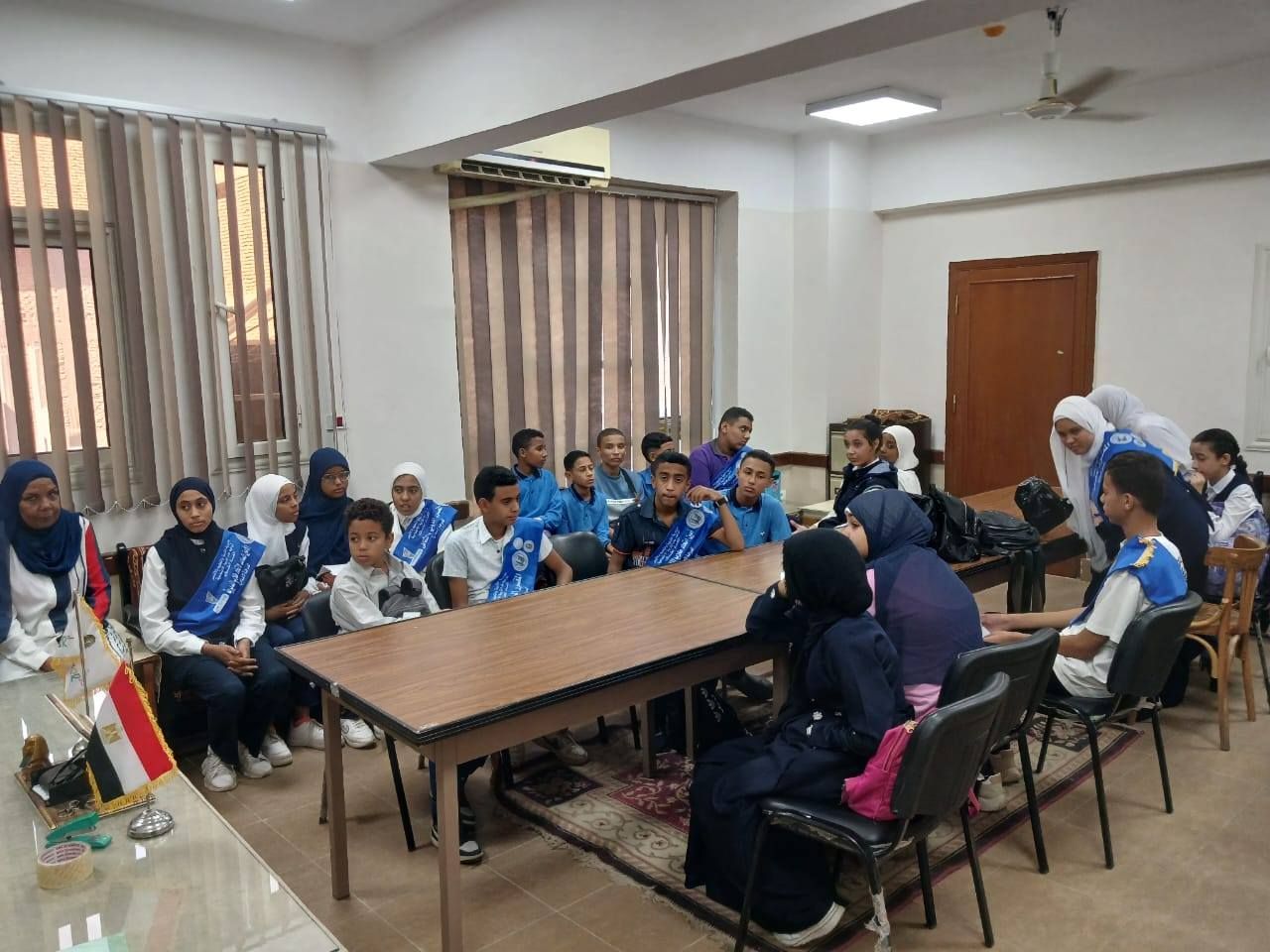 جانب من أعمال انتخابات المكتب التنفيذي لاتحاد طلاب المرحلة الإعدادية جانب من أعمال انتخابات المكتب التنفيذي لاتحاد طلاب المرحلة الإعدادية