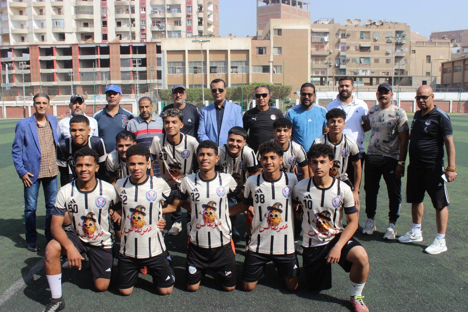 مع الفريق الثانى مع الفريق الثانى