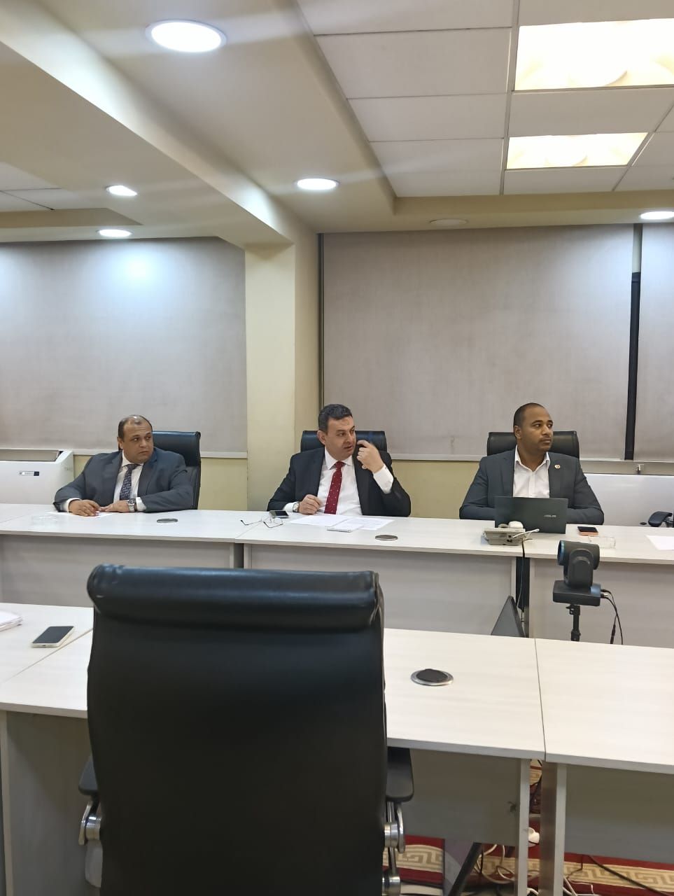 غرفة عمليات الهيئة الوطنية تتابع فتح أول لجان التصويت في الخارج بانتخابات النواب (2) غرفة عمليات الهيئة الوطنية تتابع فتح أول لجان التصويت في الخارج بانتخابات النواب (2)