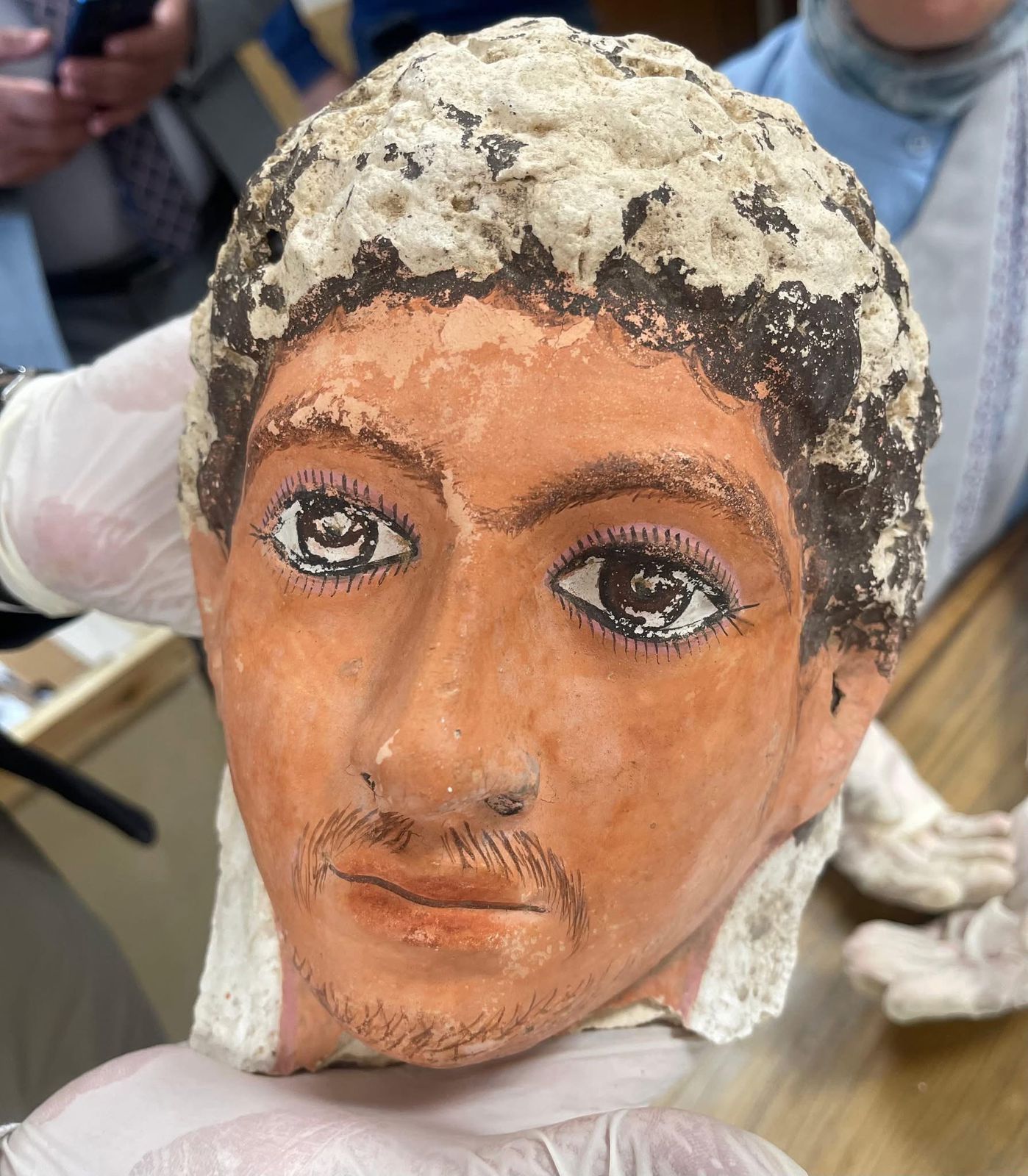 جانب من القطع الأثرية جانب من القطع الأثرية