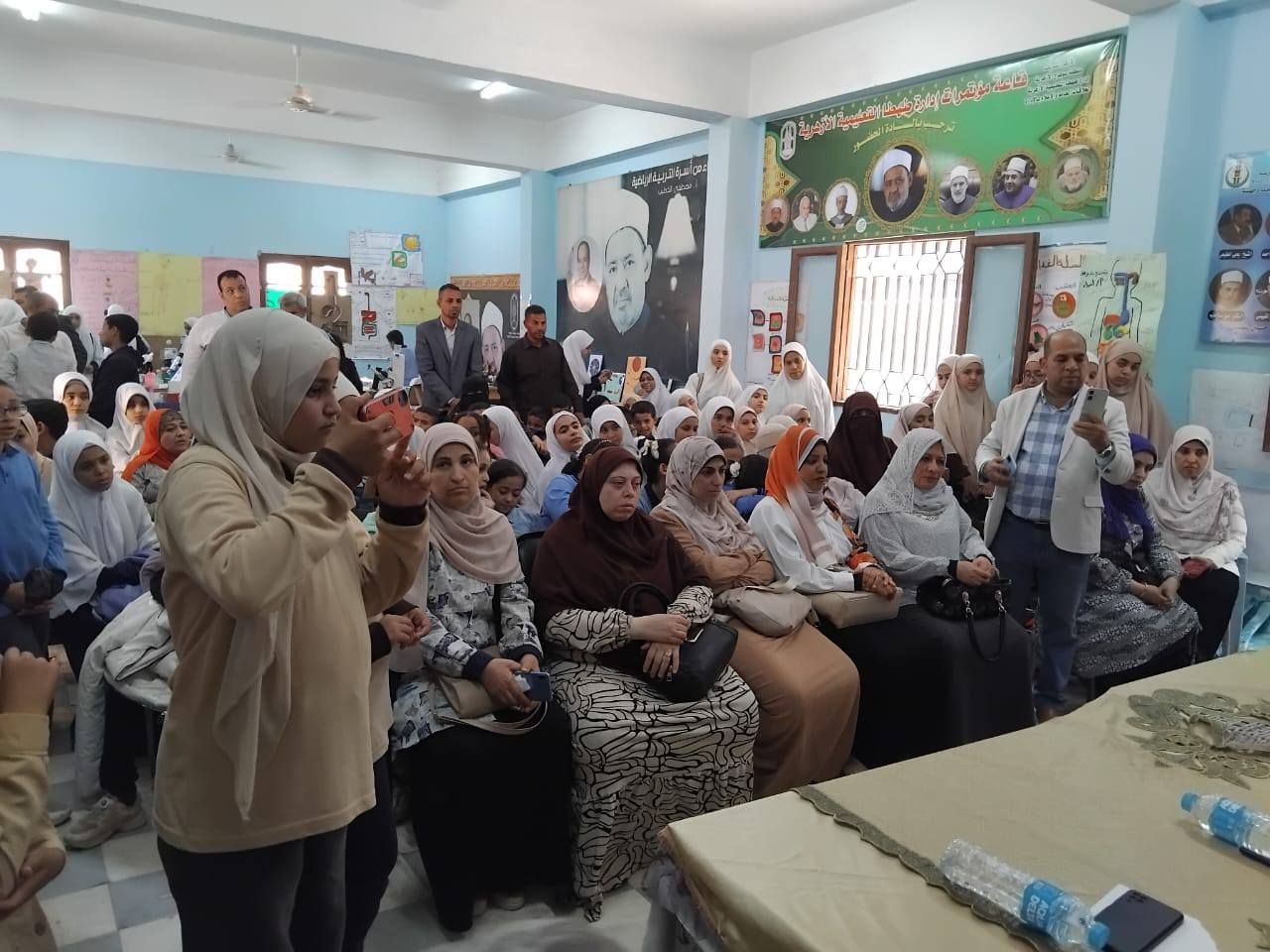 جانب من الإفتتاح جانب من الإفتتاح