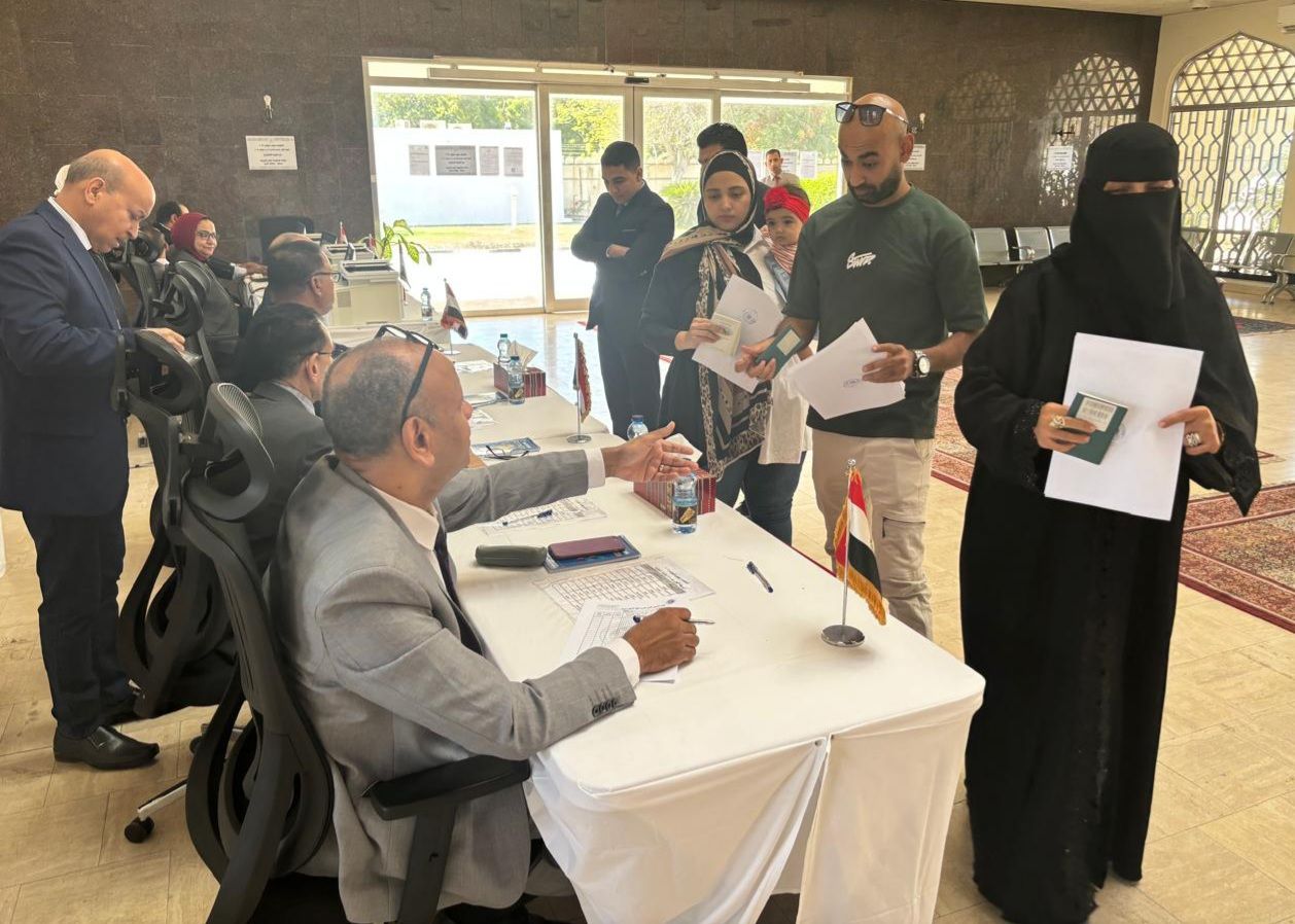 انتخابات مجلس النواب بالسفارة المصرية بمسقط (13) انتخابات مجلس النواب بالسفارة المصرية بمسقط (13)