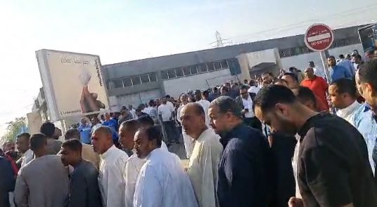 إقبال الجالية المصرية على التصويت فى الكويت إقبال الجالية المصرية على التصويت فى الكويت