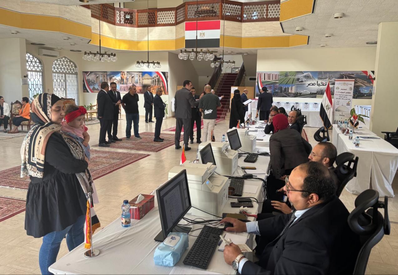 انتخابات مجلس النواب بالسفارة المصرية بمسقط (9) انتخابات مجلس النواب بالسفارة المصرية بمسقط (9)