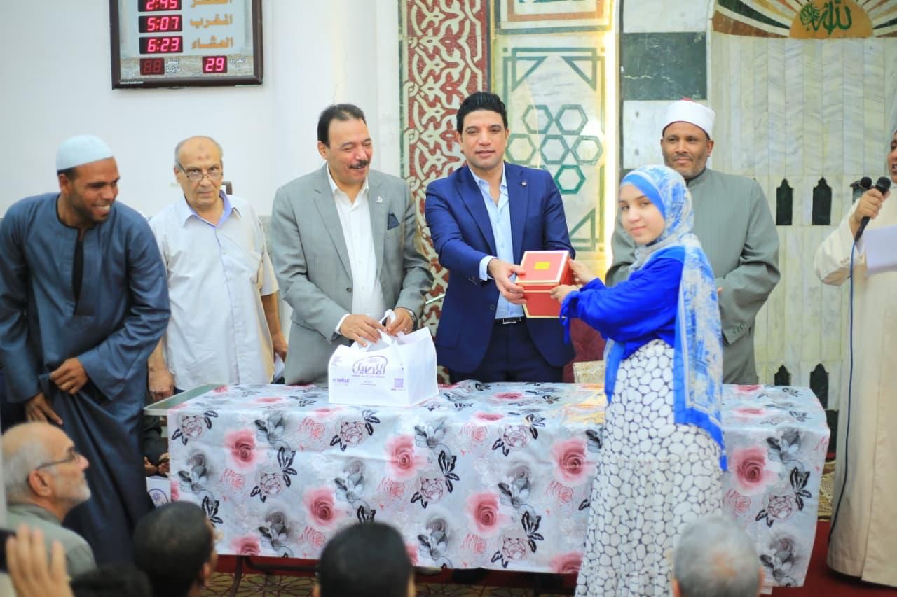 تكريم حفظة كتاب الله تكريم حفظة كتاب الله