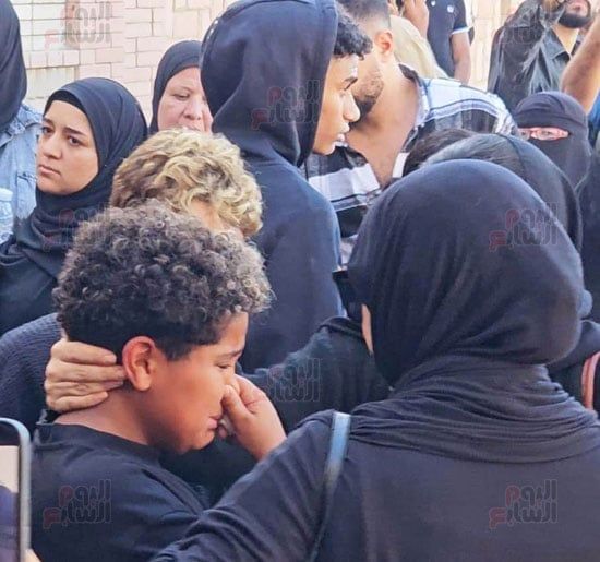 نجل محمد رمضان ينهار من البكاء نجل محمد رمضان ينهار من البكاء