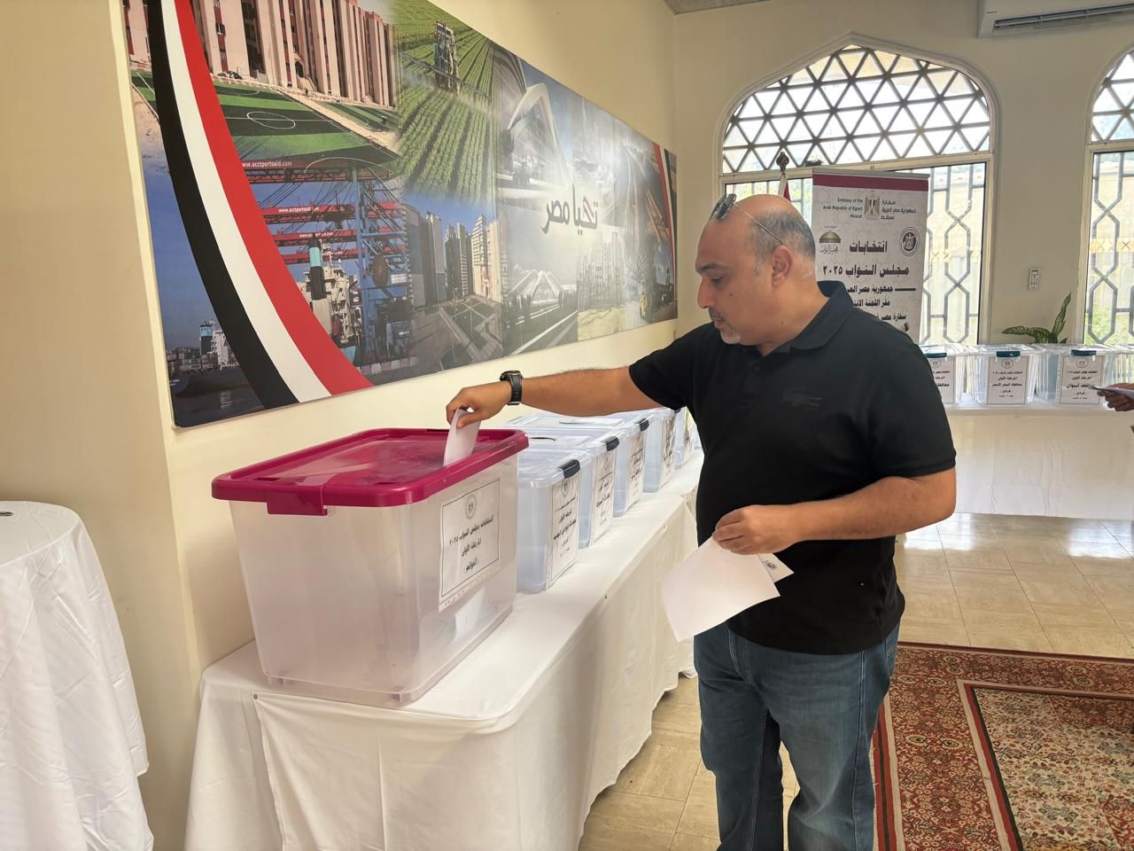 انتخابات مجلس النواب بالسفارة المصرية بمسقط (8) انتخابات مجلس النواب بالسفارة المصرية بمسقط (8)