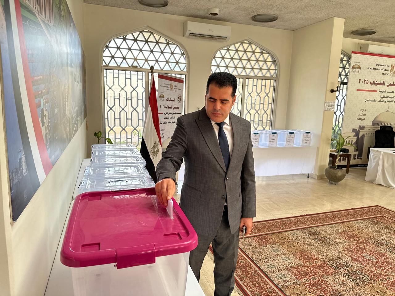 انتخابات مجلس النواب بالسفارة المصرية بمسقط (11) انتخابات مجلس النواب بالسفارة المصرية بمسقط (11)