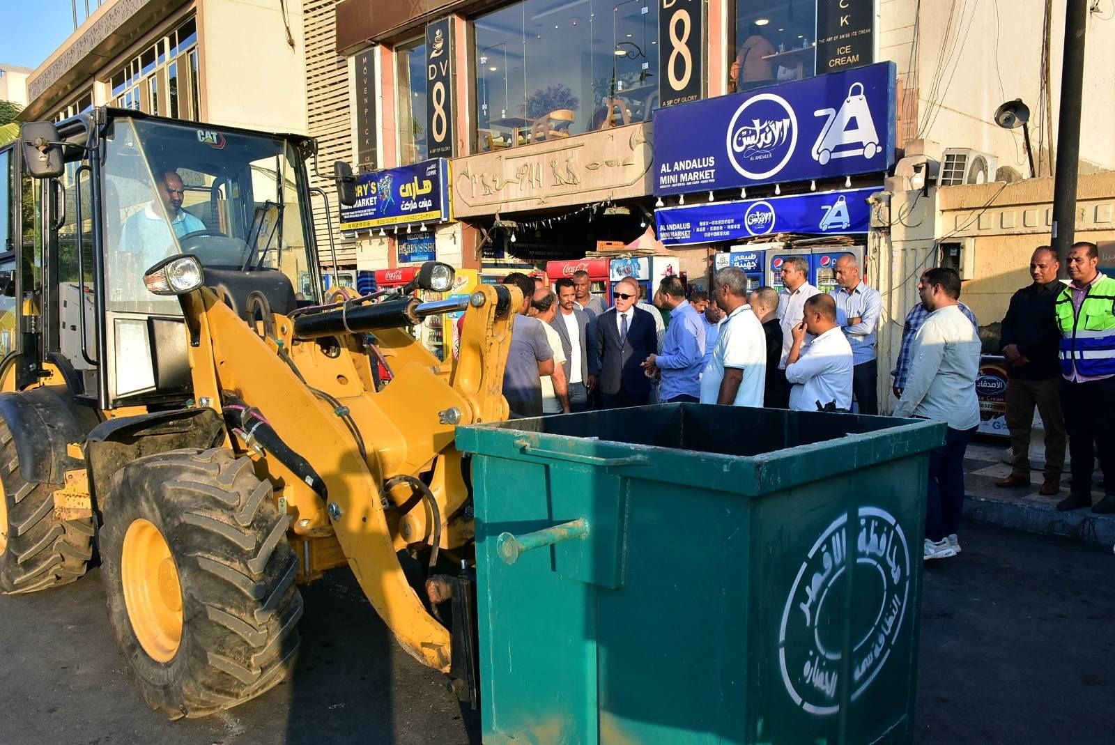 الأقصر تبدأ مرحلة منظومة نظافة وتجميع القمامة آلية الأقصر تبدأ مرحلة منظومة نظافة وتجميع القمامة آلية