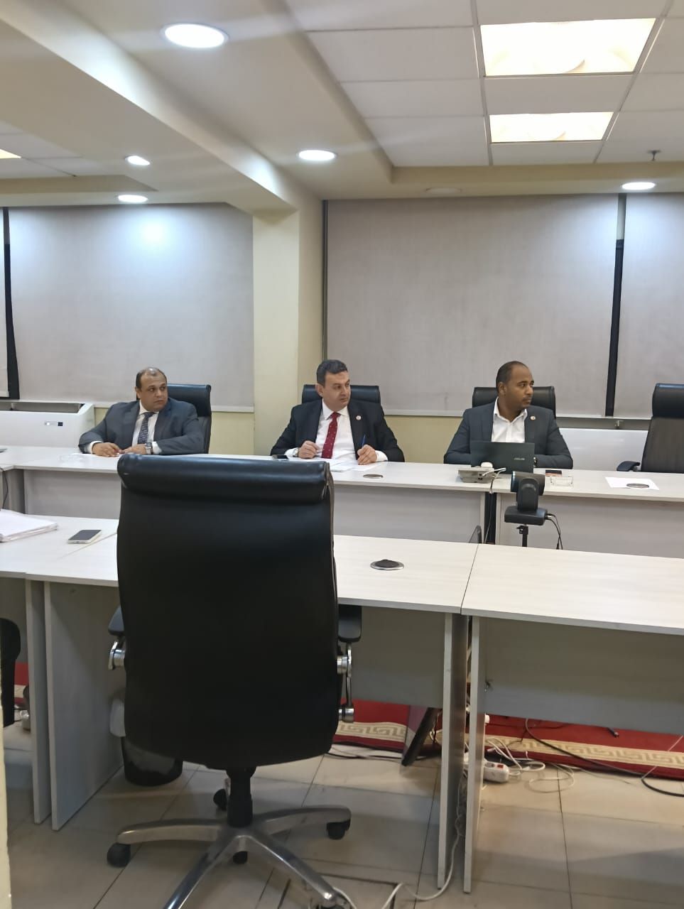 غرفة عمليات الهيئة الوطنية تتابع فتح أول لجان التصويت في الخارج بانتخابات النواب (3) غرفة عمليات الهيئة الوطنية تتابع فتح أول لجان التصويت في الخارج بانتخابات النواب (3)